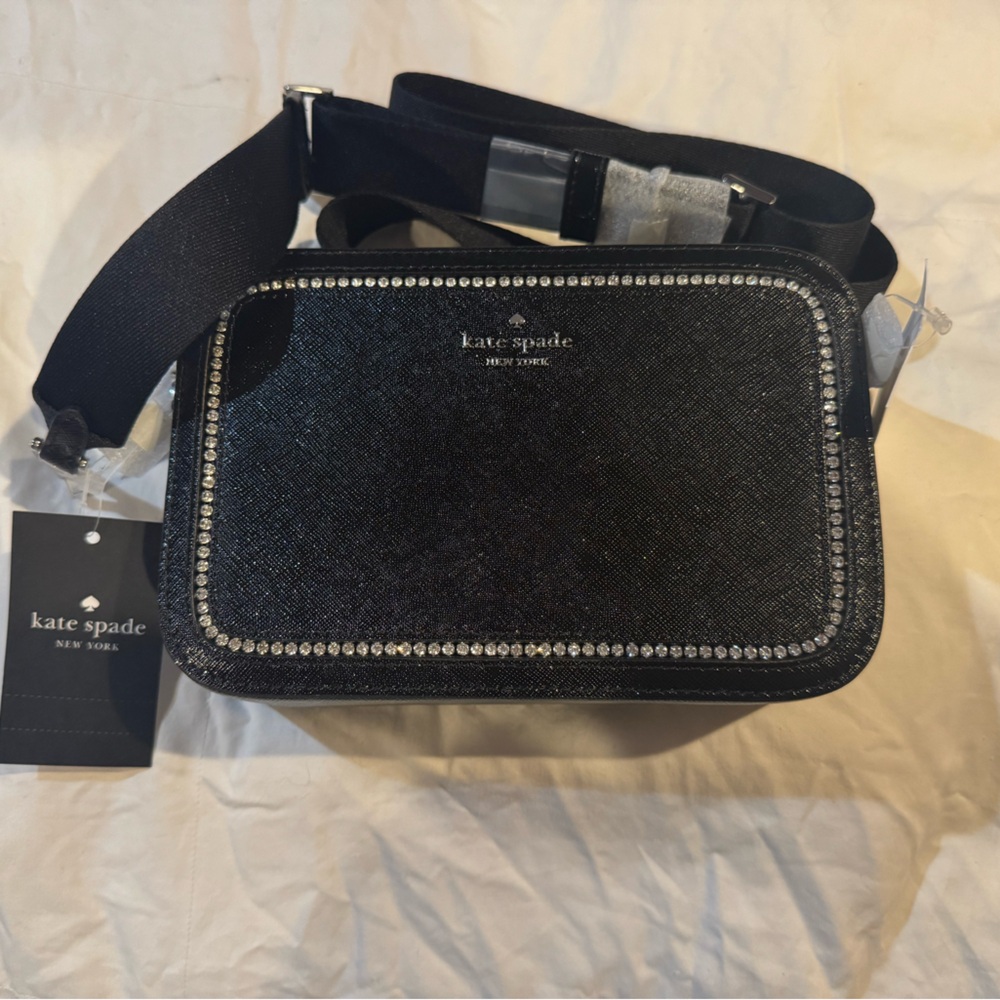 Black Kate Spade Mini Camera Bag
Pretty!!!!